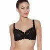 Soutien-gorge Armatures Coupe Couvrante Eglantine De Chez Wacoal -SOUTIEN-GORGE Soldes Boutique BFA662 Soutien gorge Classique Armatures Noir Eglantine Wacoal Face