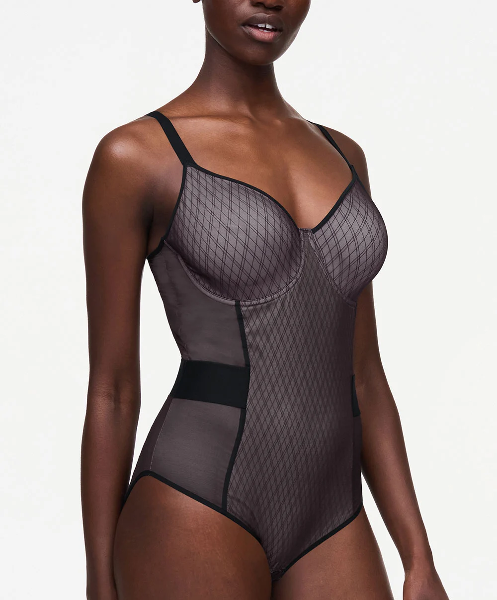 Body Sculptant Invisible Collection Smooth Lines De La Marque De Lingerie Chantelle, Coloris Noir Et Beige. 5 Body Sculptant Invisible Collection Smooth Lines De La Marque De Lingerie Chantelle, Coloris Noir Et Beige. – Image 3