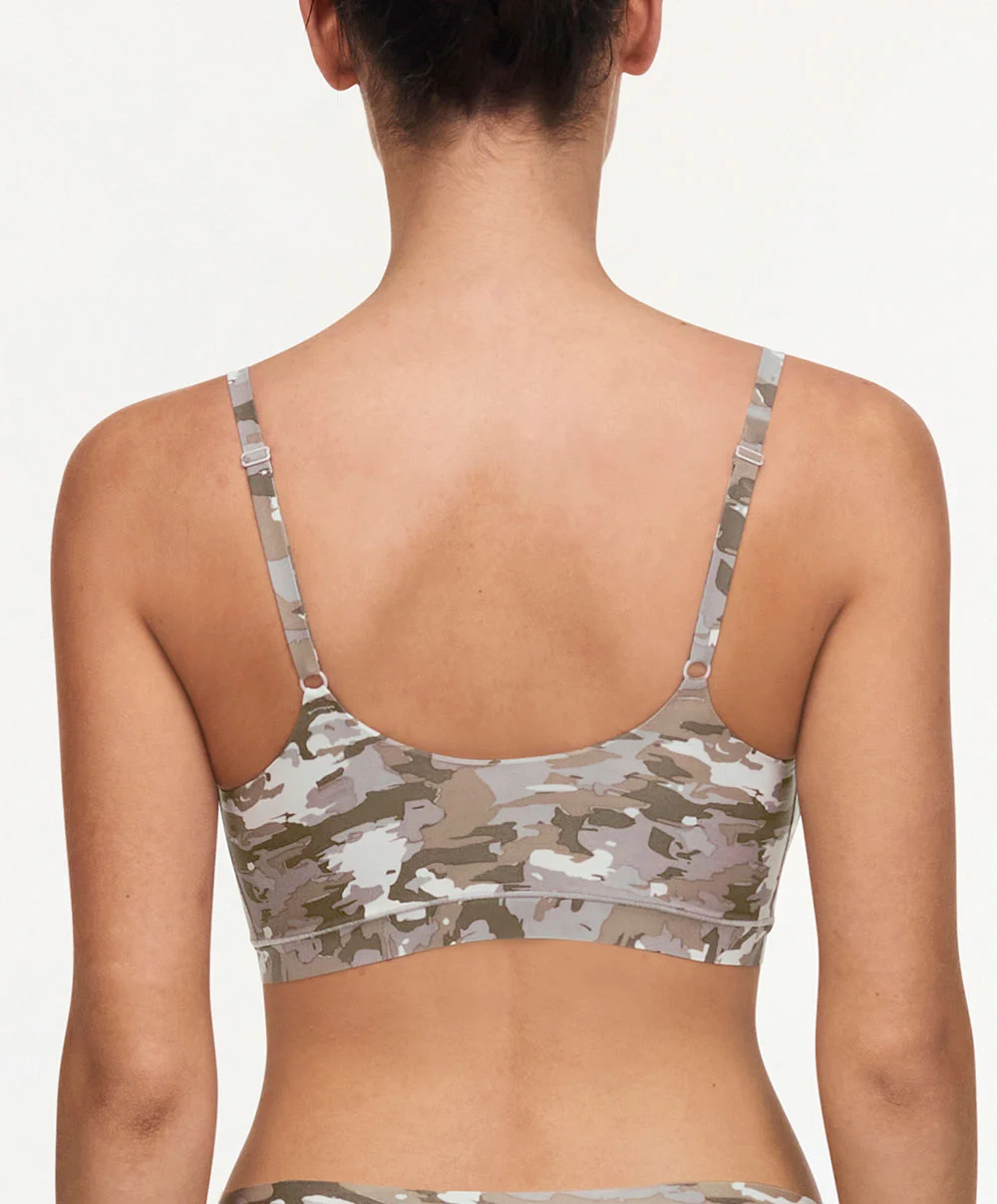 Bralette à Coques Bretelles Réglables Camouflage Invisible Collection Soft Stretch De Chez Chantelle Paris. 4 Bralette à Coques Bretelles Réglables Camouflage Invisible Collection Soft Stretch De Chez Chantelle Paris. – Image 2