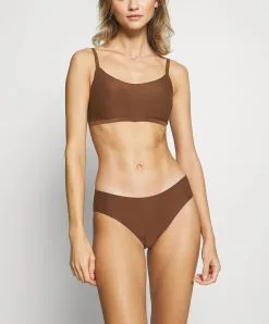 Bralette Paddée Bretelles Réglables Brun Invisible Collection Essentielle Soft Stretch De Chez Chantelle. 13 Bralette Paddée Bretelles Réglables Brun Invisible Collection Essentielle Soft Stretch De Chez Chantelle. -SOUTIEN-GORGE Soldes Boutique Bralette paddee reglables Chantelle soft stretch noyer brun C16A20 0ST 13