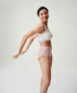 Bralette Avec Coques à Fleurs Invisible Collection Soft Stretch De Chez Chantelle Paris.  -SOUTIEN-GORGE Soldes Boutique Bralette paddee reglables Chantelle soft stretch springtime fleuri C11D10 02S 10