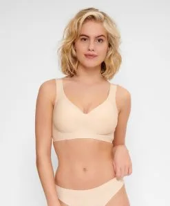 Brassière Invisible Paddée Sans Armatures Coloris Peau Collection Lingerie Basique Par Lingadore.