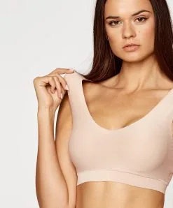 Brassière Paddée Col V Chair Invisible Collection Essentielle Soft Stretch De Chez Chantelle.  -SOUTIEN-GORGE Soldes Boutique Brassiere paddee col v Chantelle soft stretch nude chair C16A10 0WU 12