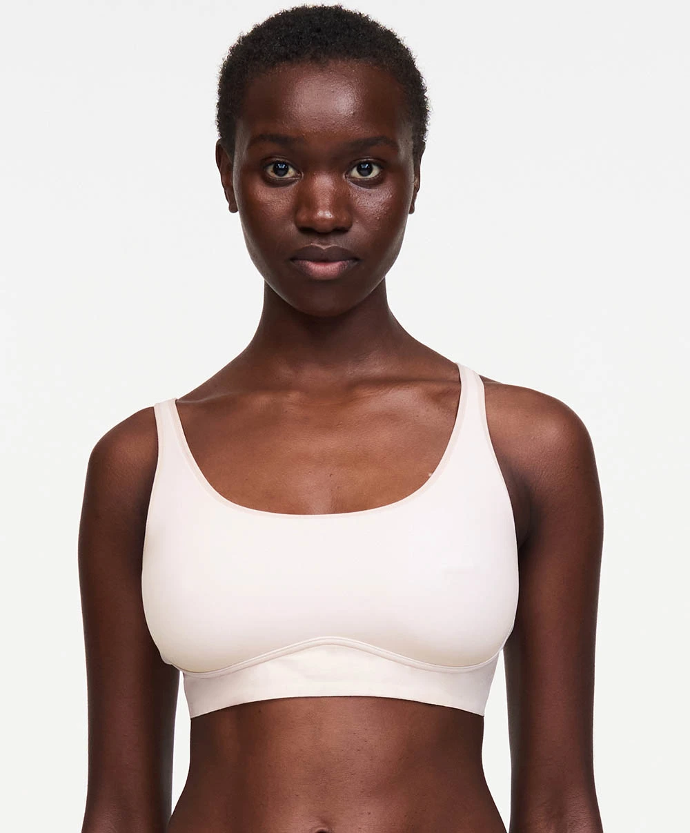 Bralette Invisible Magic Spacer Collection Essentielle Soft Stretch De Chez Chantelle. 3 Bralette Invisible Magic Spacer Collection Essentielle Soft Stretch De Chez Chantelle.
