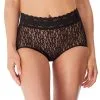 Culotte Dentelle Taille Haute De La Collection De Lingerie Permanente Wacoal Halo Lace, Coloris Noir. 2 Culotte Dentelle Taille Haute De La Collection De Lingerie Permanente Wacoal Halo Lace, Coloris Noir. -SOUTIEN-GORGE Soldes Boutique Culotte dentelle taille haute Wacoal Halo Lace noir black BLK WA870405 BLK 1