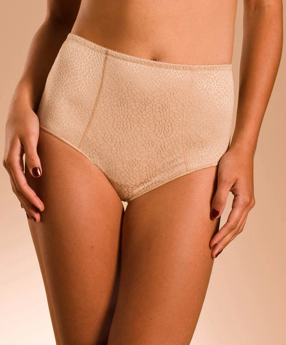 Culotte Taille Haute Collection Lingerie Invisible Grande Taille C Magnifique De La Marque De Lingerie Chantelle, Coloris Nude. 6 Culotte Taille Haute Collection Lingerie Invisible Grande Taille C Magnifique De La Marque De Lingerie Chantelle, Coloris Nude. – Image 4