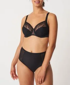Culotte Haute Chantelle Lingerie De La Collection Every Curve Coloris Noir. -SOUTIEN-GORGE Soldes Boutique Culotte haute Chantelle every curve noir C16B80 011 3