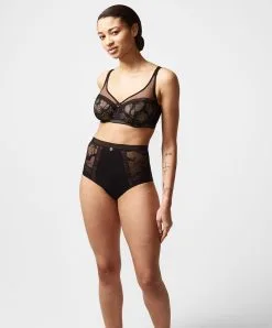 Culotte Haute De La Marque De Lingerie Chantelle, Collection True Lace, Coloris Noir. -SOUTIEN-GORGE Soldes Boutique Culotte haute Chantelle true lace noir C11M80 011 3