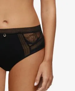 Culotte Haute De La Marque De Lingerie Chantelle, Collection True Lace, Coloris Noir. -SOUTIEN-GORGE Soldes Boutique Culotte haute Chantelle true lace noir C11M80 011 7