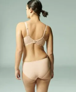 Simone Perele Slip Caresse De Simone Pérèle Coloris Peau Rosée (=chair) -SOUTIEN-GORGE Soldes Boutique Culotte haute Simone Perele Caresse peau rosee Chair 12A770 739 104 1