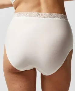 Culotte Haute Taille Dentelle Ivoire Invisible Collection Essentielle Soft Stretch De Chez Chantelle.   -SOUTIEN-GORGE Soldes Boutique Culotte haute taille dentelle Chantelle soft stretch ivoire nacre C11G70 035 2