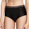 Culotte Haute Taille Dentelle Noire Invisible Collection Essentielle Soft Stretch De Chez Chantelle.   -SOUTIEN-GORGE Soldes Boutique Culotte haute taille dentelle Chantelle soft stretch noir C11G70 011 1