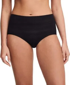 Culotte Haute à Rayures Texturées Collection Soft Stretch Stripes Coloris Noir De Chez Chantelle Paris. 