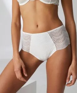 Simone Perele Vous Porterez Ce Soutien-gorge Dos Nu De 3 Façons Afin De Répondre à Toutes Vos Envies Vestimentaires En Toute élégance :
