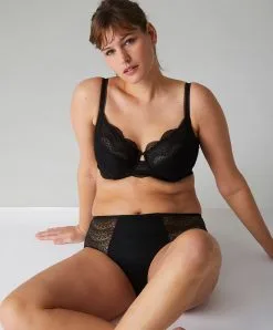 Simone Perele Vous Porterez Ce Soutien-gorge Dos Nu De 3 Façons Afin De Répondre à Toutes Vos Envies Vestimentaires En Toute élégance : 10 Simone Perele Vous Porterez Ce Soutien-gorge Dos Nu De 3 Façons Afin De Répondre à Toutes Vos Envies Vestimentaires En Toute élégance : -SOUTIEN-GORGE Soldes Boutique Culotte taille haute en dentelle Simone Perele Karma noir 12V770 015 3