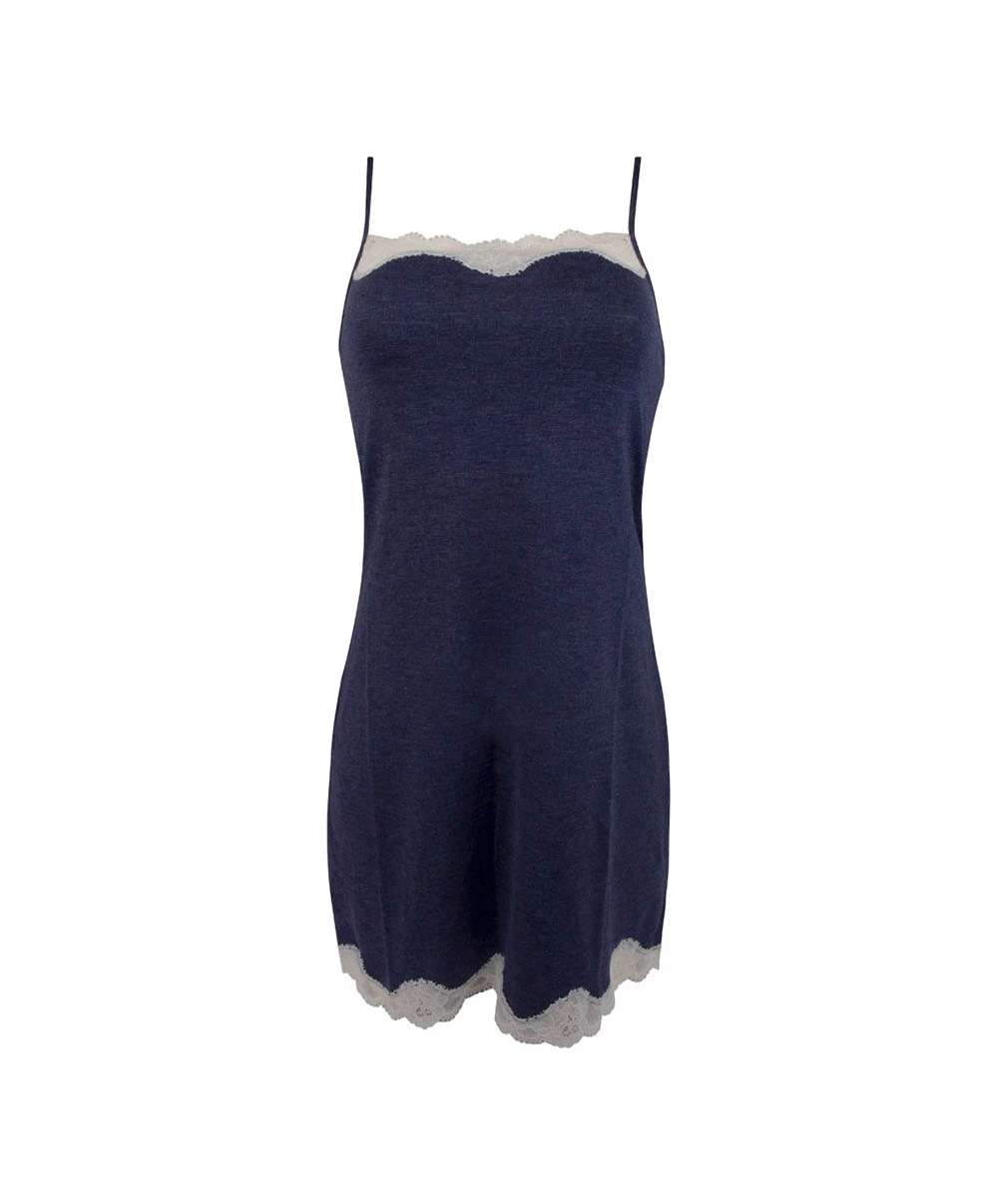 Nuisette Fines Bretelles Collection Simply Perfect De La Marque Antigel De Lise Charmel. 3 Nuisette Fines Bretelles Collection Simply Perfect De La Marque Antigel De Lise Charmel.