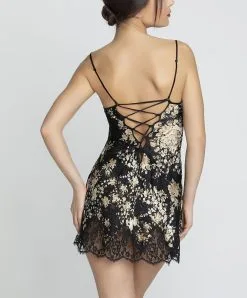 Nuisette Babydoll Sexy De La Collection Lingerie De Luxe Déesse En Glam Par Lise Charmel. 17 Nuisette Babydoll Sexy De La Collection Lingerie De Luxe Déesse En Glam Par Lise Charmel. -SOUTIEN-GORGE Soldes Boutique Nuisette babydoll Lise Charmel Deesse en glam noir or ALH1715 OG 2