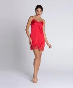 Nuisette Charme En Soie Lise Charmel Collection Splendeur Soie, Coloris Rouge. -SOUTIEN-GORGE Soldes Boutique Nuisette soie charme Splendeur soie rouge Lise Charmel ALC1080 RS 501