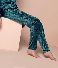 Pantalon En Velours Collection Homewear Velours En Fête Par Antigel De Lise Charmel.  -SOUTIEN-GORGE Soldes Boutique Pantalon en velours Antigel de Lise Charmel velours en fete bleu canard ELH0036 BC fashion 3