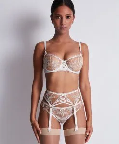 Porte-jarretelles Sexy Collection Trésor Infini De Chez Aubade, Coloris White Wind. -SOUTIEN-GORGE Soldes Boutique Porte jarretelles Tresor Infini white wind Aubade blanc et chair ID50 WHIW 504
