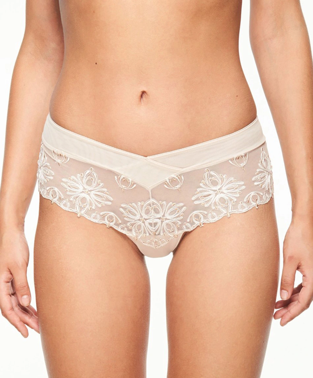 Shorty Chair Collection Champs Elysées De La Marque De Lingerie Chantelle. 3 Shorty Chair Collection Champs Elysées De La Marque De Lingerie Chantelle.