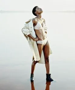 Shorty Invisible Collection Essentiall De La Marque De Lingerie Française Chantelle. -SOUTIEN-GORGE Soldes Boutique Shorty Chantelle essentiall beige dore C15G40 01N 01