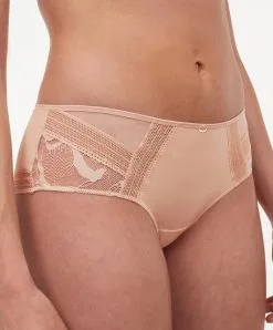 Shorty De La Marque De Lingerie Chantelle, Collection True Lace, Coloris Beige Doré. -SOUTIEN-GORGE Soldes Boutique Shorty Chantelle true lace beige dore chair C11M40 01N 3