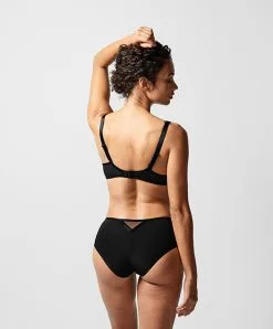 Shorty Couvrant Collection Chic Essential Coloris Noir De Chez Chantelle Paris.  -SOUTIEN-GORGE Soldes Boutique Shorty couvrant Chantelle Chic Essential noir C16G40 011 6