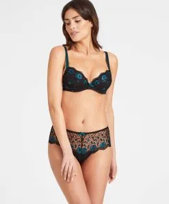Shorty Aubade De La Collection Lingerie Fièvre Andalouse. 11 Shorty Aubade De La Collection Lingerie Fièvre Andalouse. -SOUTIEN-GORGE Soldes Boutique Shorty fievre andalouse Aubade lapis lazuli QC70 LPLA 3