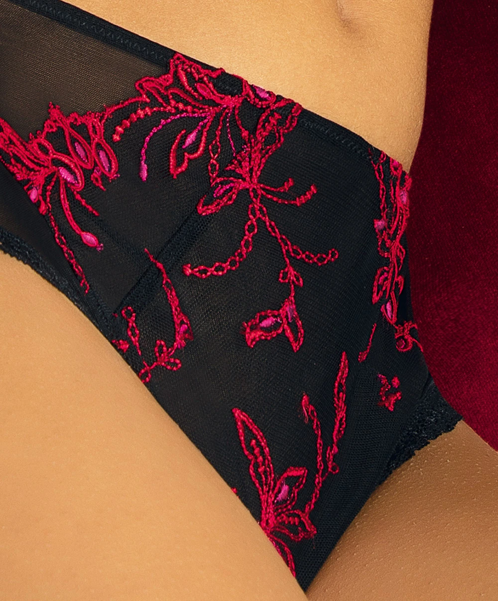 Eprise De Lise Charmel Shorty Grande Taille De La Collection De Lingerie Rencontre Intime Par Éprise De Lise Charmel. 9 Eprise De Lise Charmel Shorty Grande Taille De La Collection De Lingerie Rencontre Intime Par Éprise De Lise Charmel. – Image 7