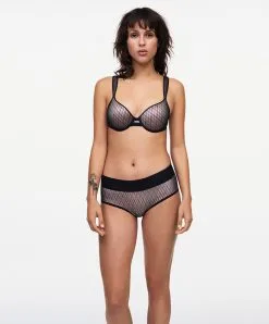 Shorty Sculptant Invisible Collection Smooth Lines De La Marque De Lingerie Chantelle, Coloris Noir Et Beige. -SOUTIEN-GORGE Soldes Boutique Shorty invisible sculptant Chantelle Smooth Lines noir beige C11N40 0DS 3