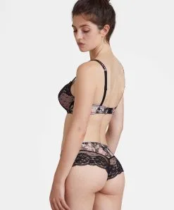Shorty En Promotion De La Collection Aubade Magic Garden. 9 Shorty En Promotion De La Collection Aubade Magic Garden. -SOUTIEN-GORGE Soldes Boutique Shorty magic garden Aubade noir IA70 PIVN 2