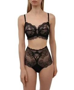 Shorty Sexy Ligne Sublime En Dentelle De La Marque De Lingerie Française Lise Charmel. 16 Shorty Sexy Ligne Sublime En Dentelle De La Marque De Lingerie Française Lise Charmel. -SOUTIEN-GORGE Soldes Boutique Shorty sexy Lise Charmel Sublime en dentelle noir ACH1413 NO 503