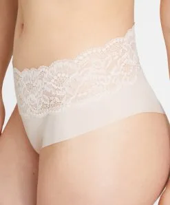 Shorty Collection Lingerie Quotidienne Sweetessence Coloris Skin De Chez Aubade Paris. 8 Shorty Collection Lingerie Quotidienne Sweetessence Coloris Skin De Chez Aubade Paris. -SOUTIEN-GORGE Soldes Boutique Shorty sweetessence skin Aubade chair IK61 SKIN 2