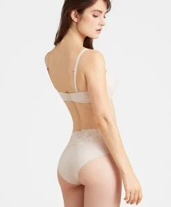 Shorty Collection Lingerie Quotidienne Sweetessence Coloris Skin De Chez Aubade Paris. 10 Shorty Collection Lingerie Quotidienne Sweetessence Coloris Skin De Chez Aubade Paris. -SOUTIEN-GORGE Soldes Boutique Shorty sweetessence skin Aubade chair IK61 SKIN 4