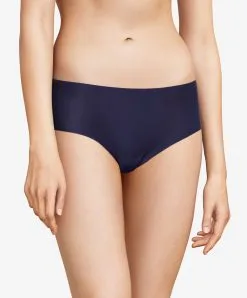 Shorty Taille Basse Bleu Saphir Invisible Collection Essentielle Soft Stretch De Chez Chantelle. 