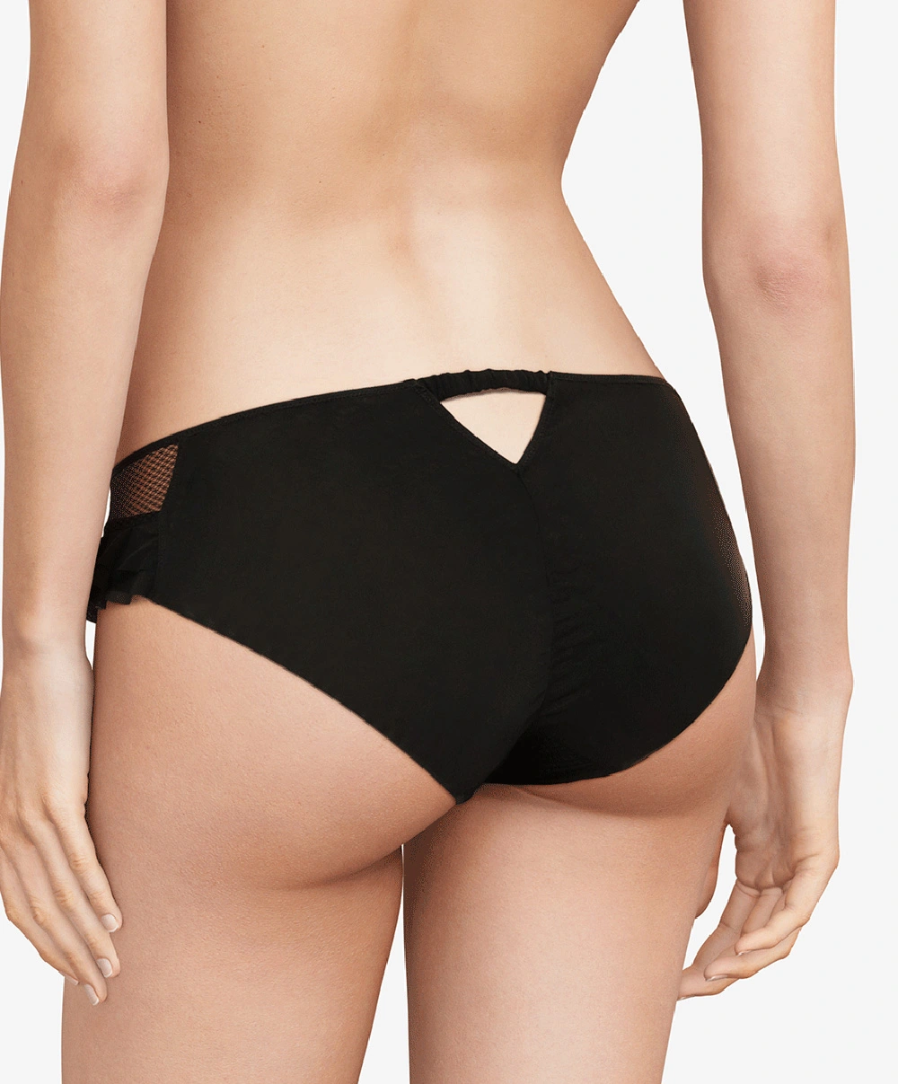 Slip Chantal Thomass De La Collection Lingerie Sexy Abysse, Coloris Noir. 4 Slip Chantal Thomass De La Collection Lingerie Sexy Abysse, Coloris Noir. – Image 2