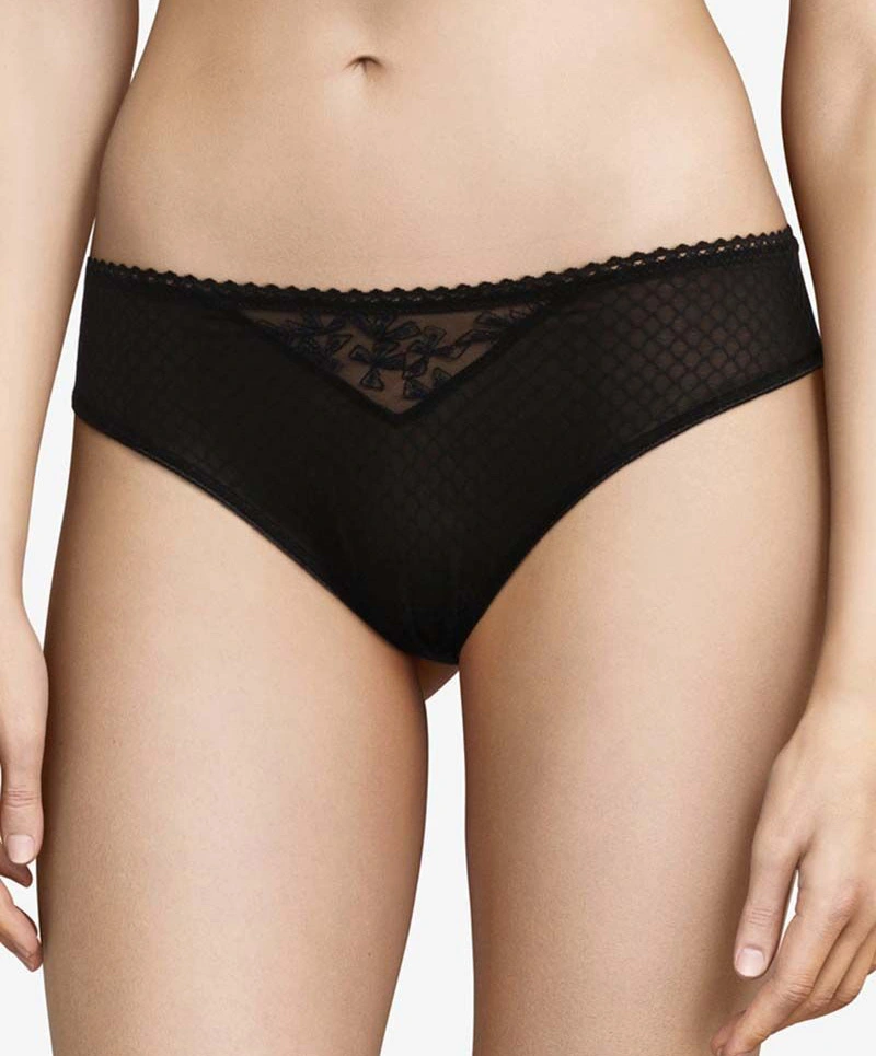 Slip Noir Chantelle Tiré De La Collection Quotdienne Instants. 3 Slip Noir Chantelle Tiré De La Collection Quotdienne Instants.