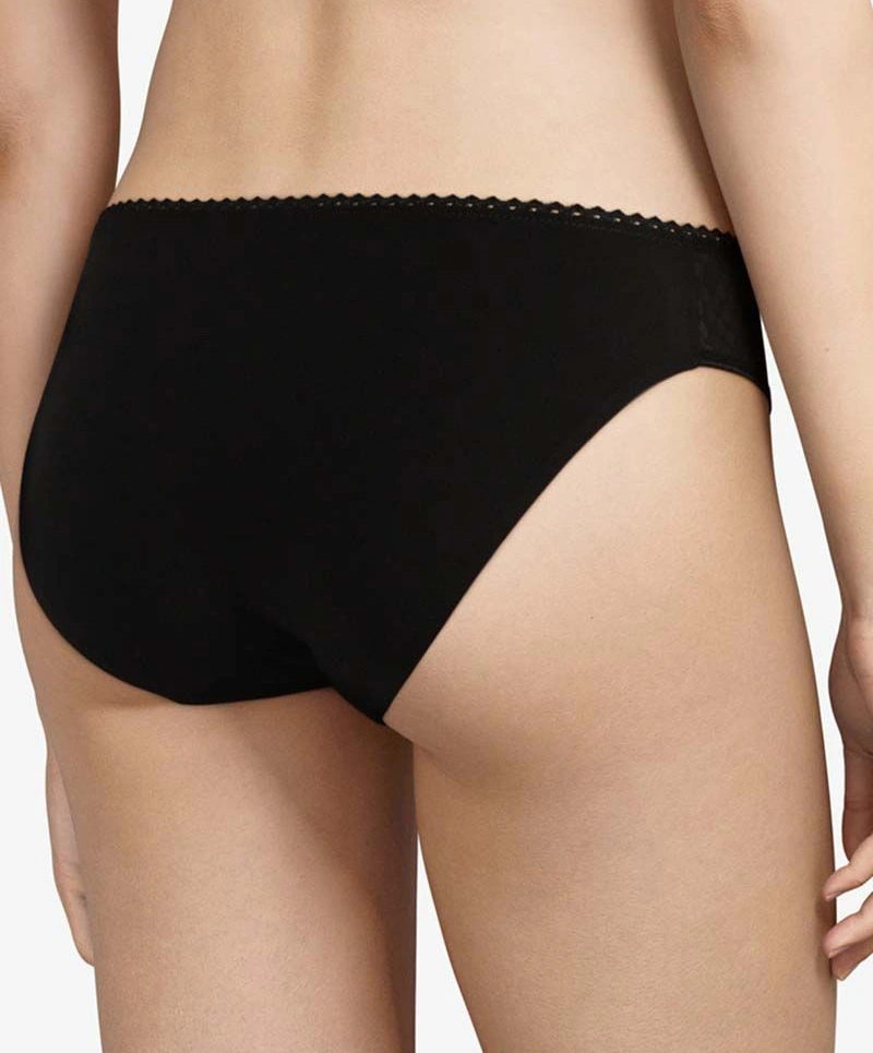Slip Noir Chantelle Tiré De La Collection Quotdienne Instants. 4 Slip Noir Chantelle Tiré De La Collection Quotdienne Instants. – Image 2