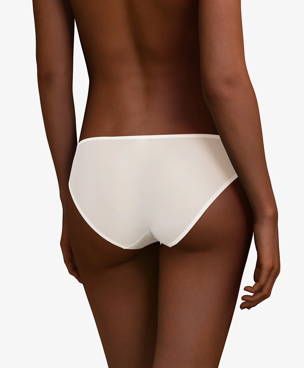 Slip Chantelle Lingerie De La Collection Every Curve Coloris Milk. 4 Slip Chantelle Lingerie De La Collection Every Curve Coloris Milk. – Image 2