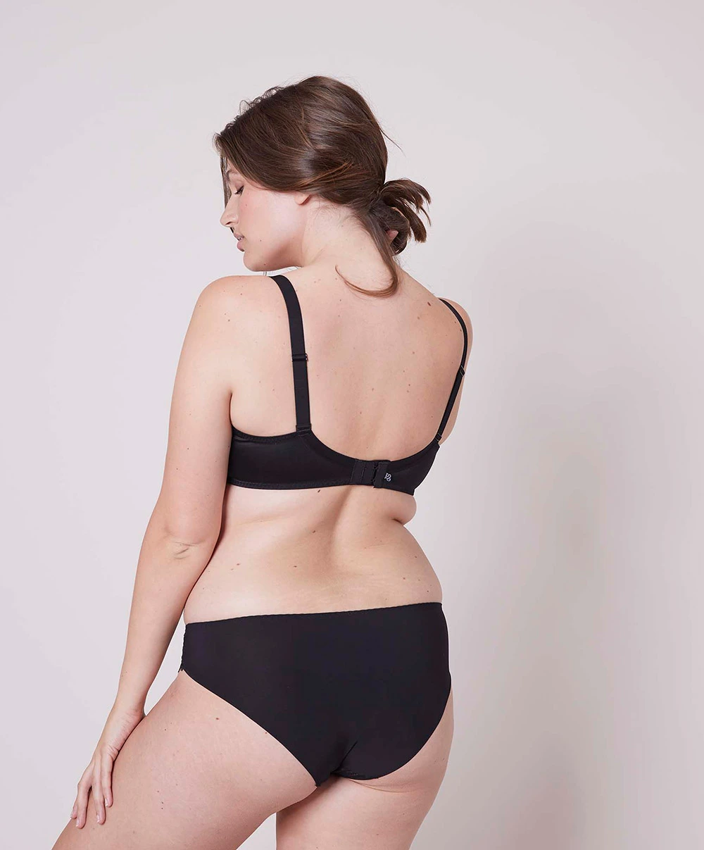 Simone Perele Slip Collection Wish Coloris Noir De Chez Simone Pérèle. 19 Simone Perele Slip Collection Wish Coloris Noir De Chez Simone Pérèle. – Image 17