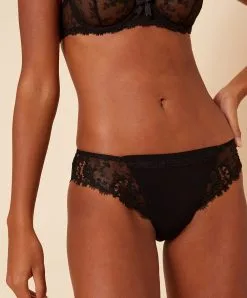 Simone Perele Slip Collection Wish Coloris Noir De Chez Simone Pérèle. 24 Simone Perele Slip Collection Wish Coloris Noir De Chez Simone Pérèle. -SOUTIEN-GORGE Soldes Boutique Slip Simone Perele Wish noir 12B720 015 40