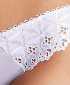 Culotte Brésilienne Collection Lingerie Bahia & Moi De La Marque De Lingerie Aubade 8 Culotte Brésilienne Collection Lingerie Bahia & Moi De La Marque De Lingerie Aubade -SOUTIEN-GORGE Soldes Boutique Slip bresilien bahia et moi Aubade blanc PY22 Blanc 2