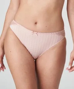 Slip Brésilien Dentelle Collection Madison De Chez PrimaDonna En Coloris Rose Poudré.