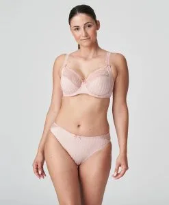 Slip Brésilien Dentelle Collection Madison De Chez PrimaDonna En Coloris Rose Poudré. -SOUTIEN-GORGE Soldes Boutique Slip bresilien dentelle PrimaDonna Madison rose poudre 0562125 PWD 504