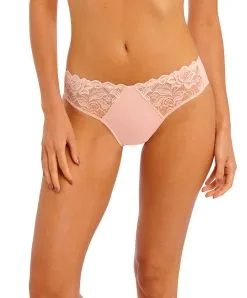 Slip élégant Et Moderne Collection Eglantine De Chez Wacoal.