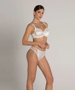 Slip "fantaisie" à Dos Opaque En Soie Lise Charmel Collection Splendeur Soie Coloris écru Nacre (=ivoire). -SOUTIEN-GORGE Soldes Boutique Slip dos opaque en soie Lise Charmel Splendeur soie ecru nacre ivoire ACC0280 EN 406 1