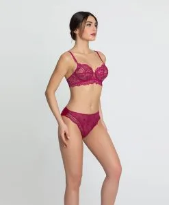 Slip Dos Opaque Ligne Sublime En Dentelle De La Marque De Lingerie Française Lise Charmel, Coloris Fuchsia Sublime. -SOUTIEN-GORGE Soldes Boutique Slip fantaisie Lise Charmel Sublime en dentelle fuchsia ACH0213 FS 6