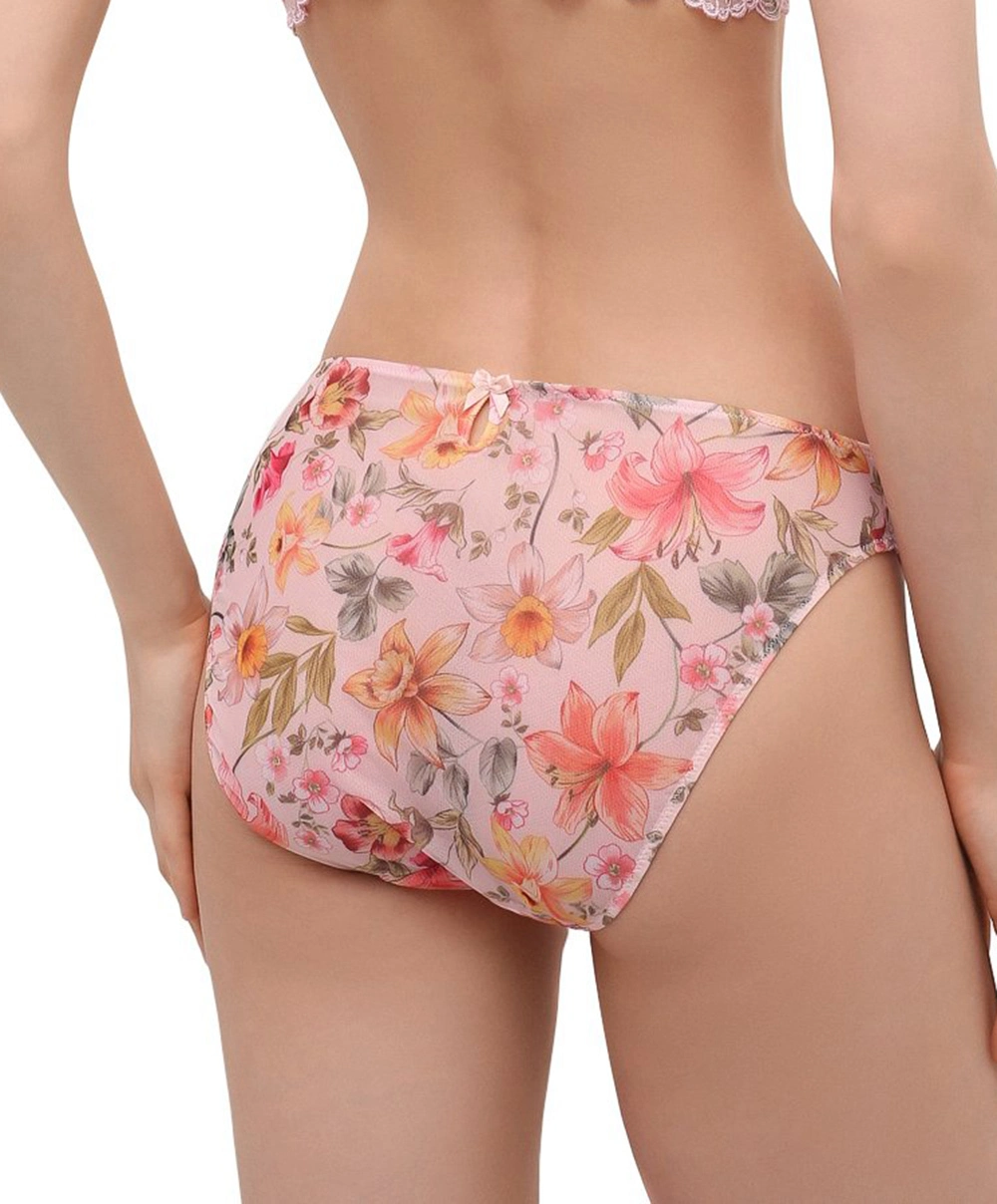 Slip "fantaisie" à Dos Opaque De La Collection Désir En Fleur Présentée Par Lise Charmel. 4 Slip "fantaisie" à Dos Opaque De La Collection Désir En Fleur Présentée Par Lise Charmel. – Image 2