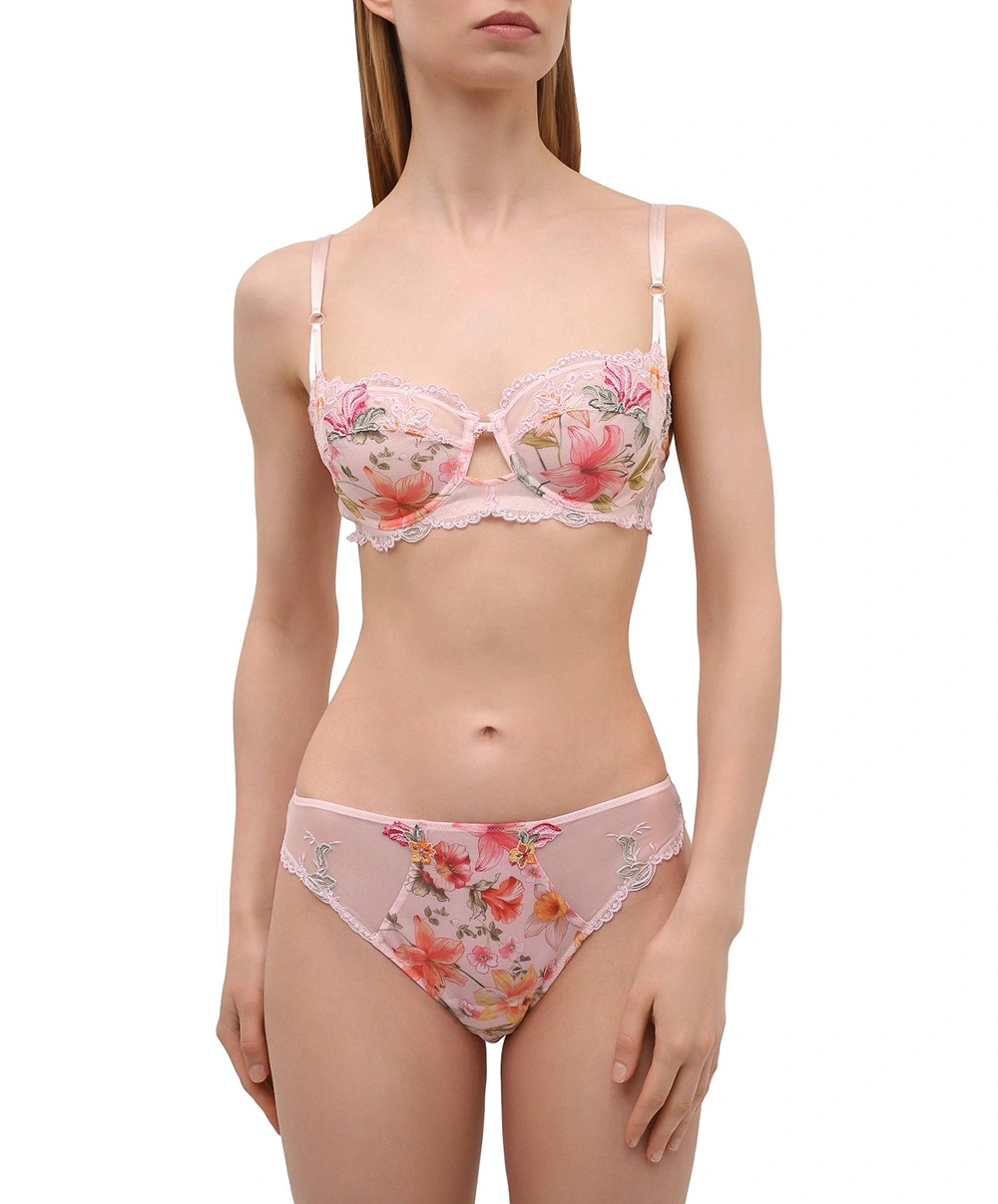 Slip "fantaisie" à Dos Opaque De La Collection Désir En Fleur Présentée Par Lise Charmel. 5 Slip "fantaisie" à Dos Opaque De La Collection Désir En Fleur Présentée Par Lise Charmel. – Image 3